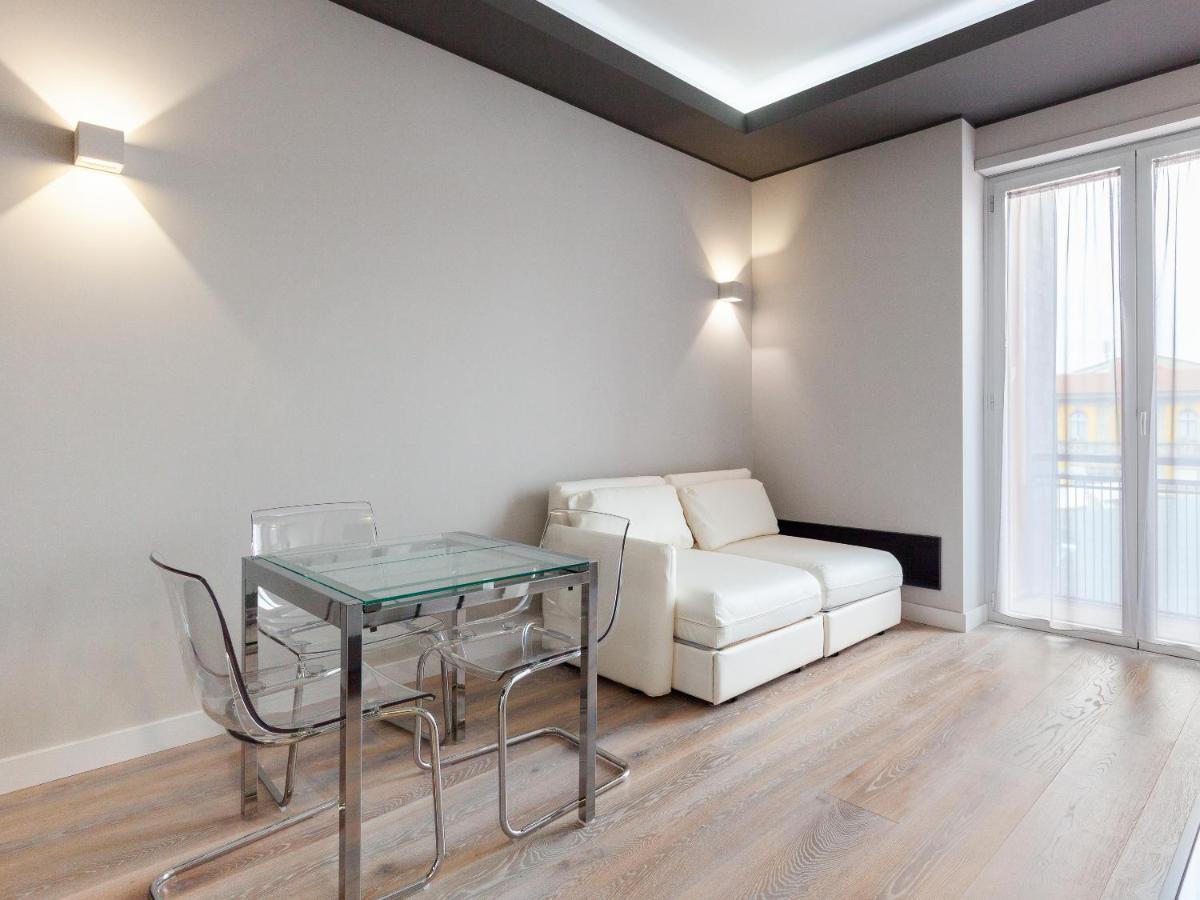 Easyhomes-City Centre Suites Milán Exterior foto