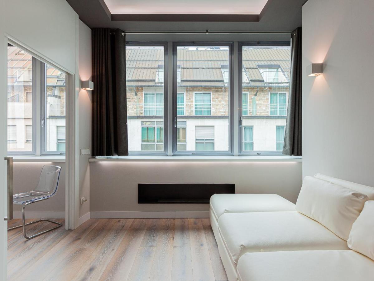 Easyhomes-City Centre Suites Milán Exterior foto