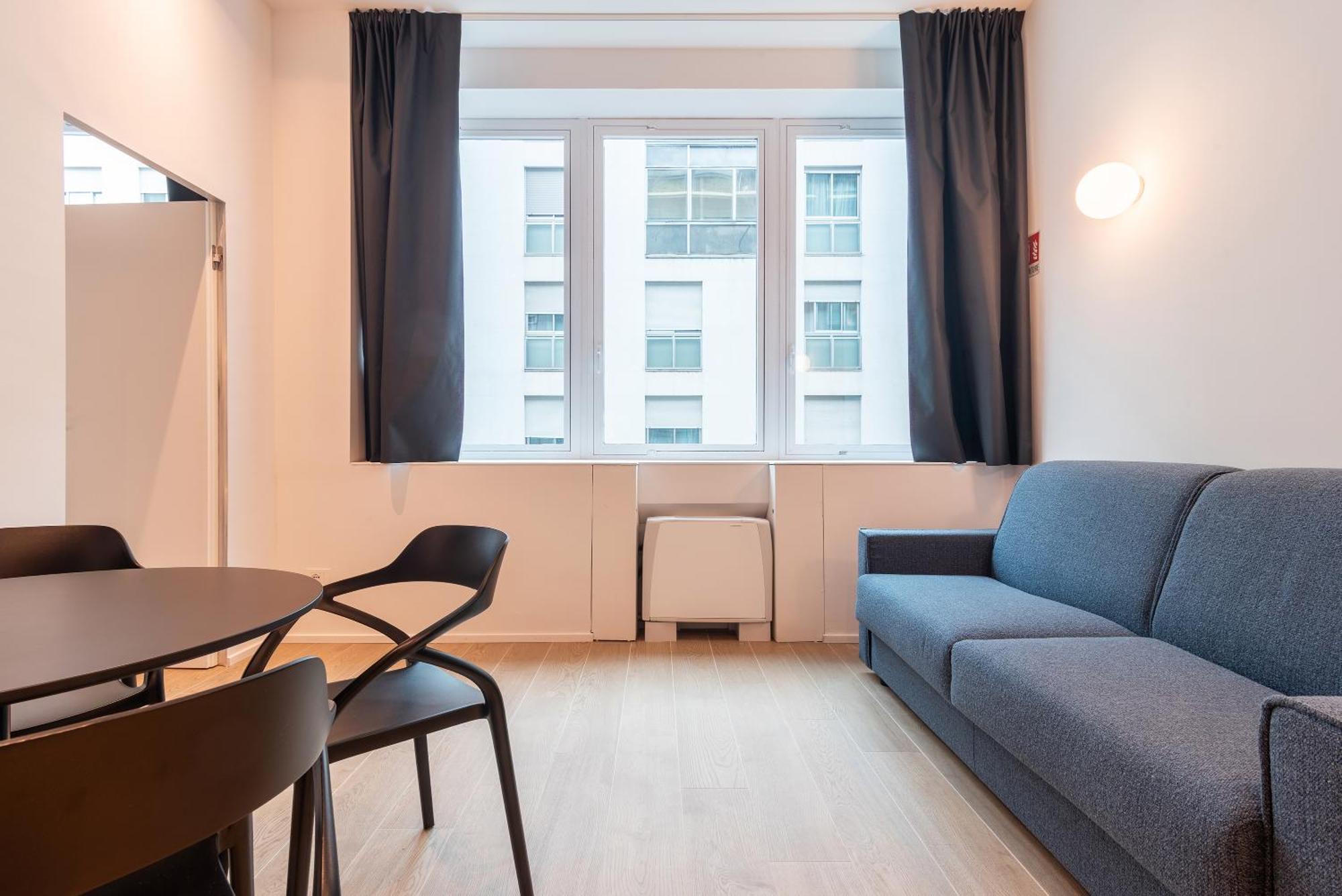 Easyhomes-City Centre Suites Milán Habitación foto